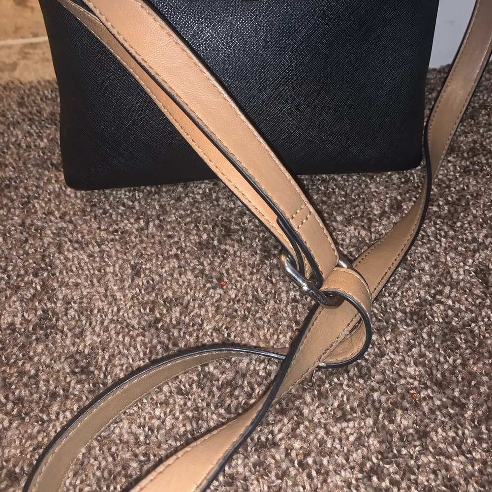 Giani Bernini Saffiano Crossbody Purse - Picture 6 of 8